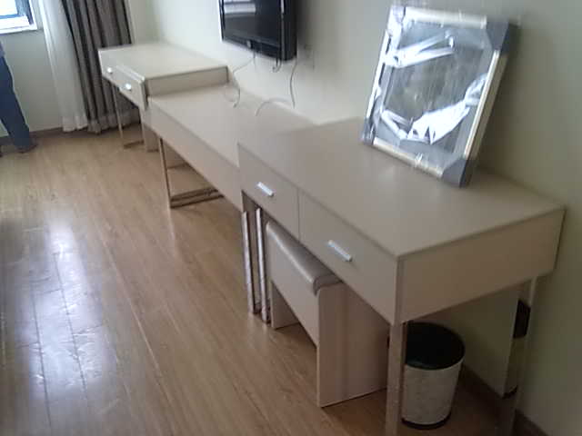 河南萬(wàn)眾集團(tuán)辦公家具工程案例展示